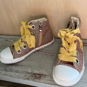 Aline pink/gold waffle shimmer hi top zip shoe